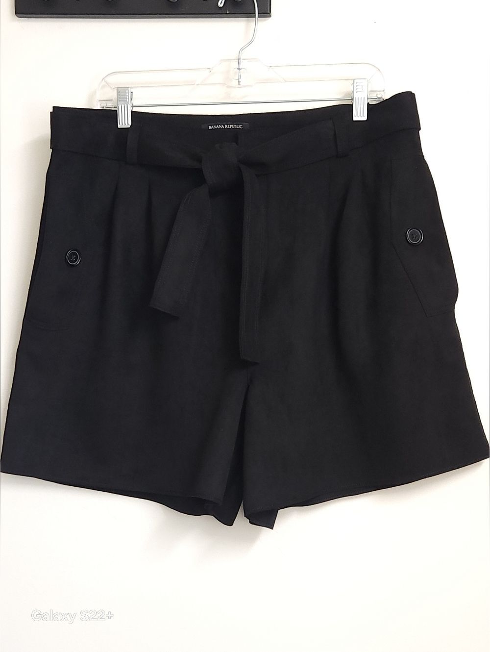 Banana Republic Black Foux Suede Tie-Waist  Shorts Size 14. #E03